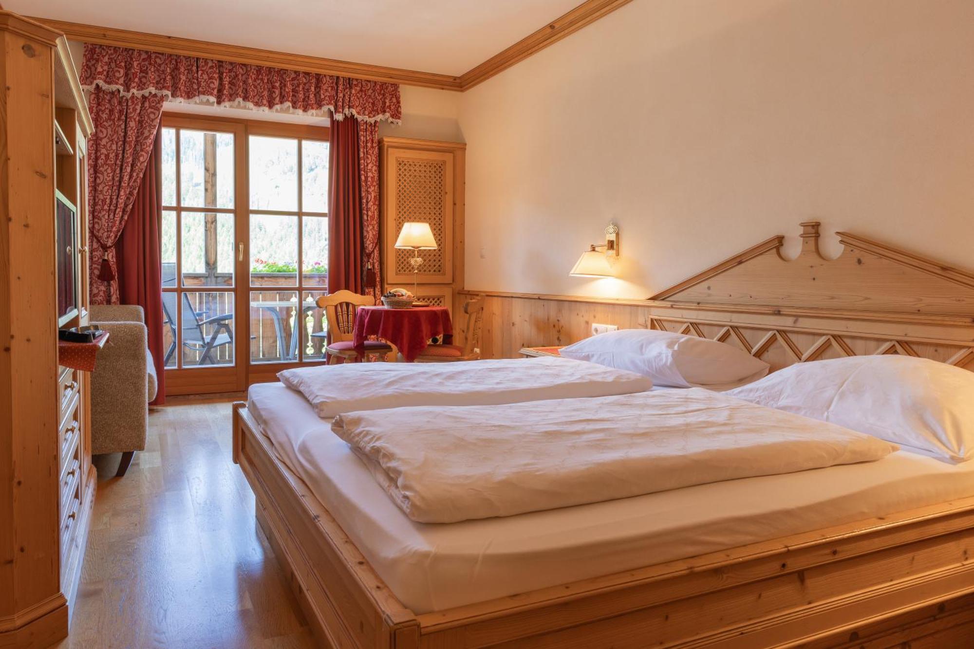 Luech Da Pcei Hotel San Cassiano  Room photo